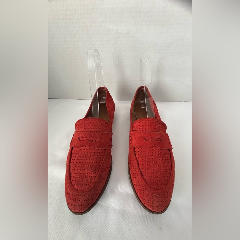FRANCO SARTO RED SUEDE PENNY LOAFER
JOLETE STYLE RED PERFORATED SUEDE SZ 9.5 - Picture 8 of 11